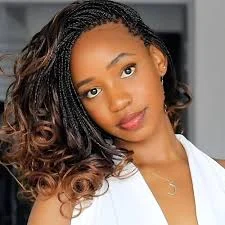 medium-french-braid-shoulder-length_book_uxbridge-middlesex_afro_hairdresser_braider_near_me_main-dor-by-grace_frohub