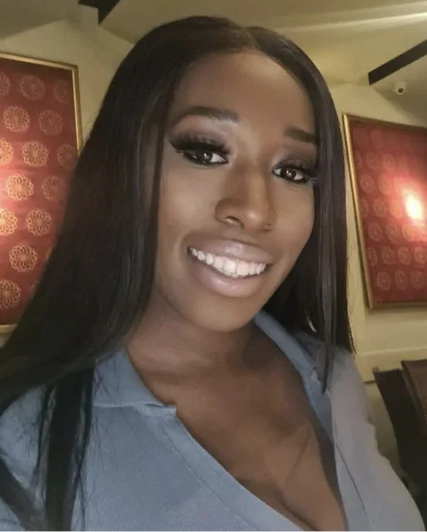 sew-in-weave-with-leave-out_book_edgware_mobile_afro_hairdresser_braider_near_me_crown-royale_frohub