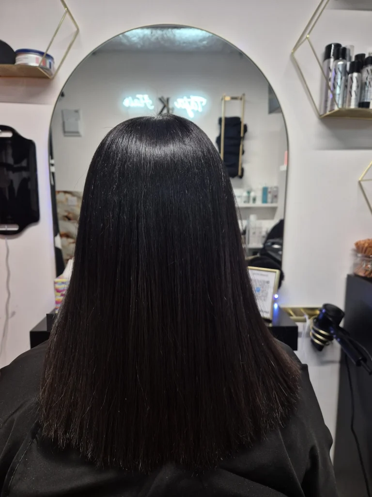 silk-press_book_london_salon_afro_hairdresser_braider_near_me_taja-k-hair_frohub