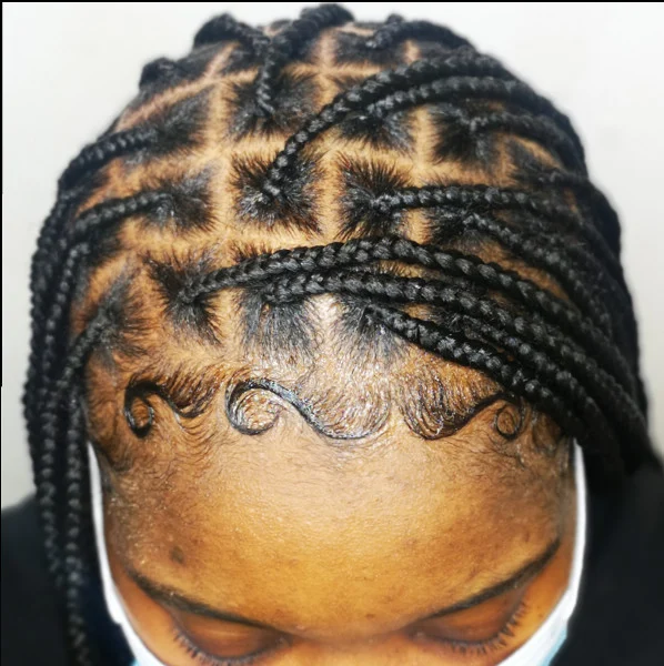 small-knotless-braids-waist-length_book_london_mobile_salon_afro_hairdresser_braider_near_me_the-braiding-zone_frohub