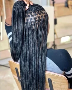 smedium-knotless-braid-shoulder-length_book_uxbridge-middlesex_afro_hairdresser_braider_near_me_main-dor-by-grace_frohub